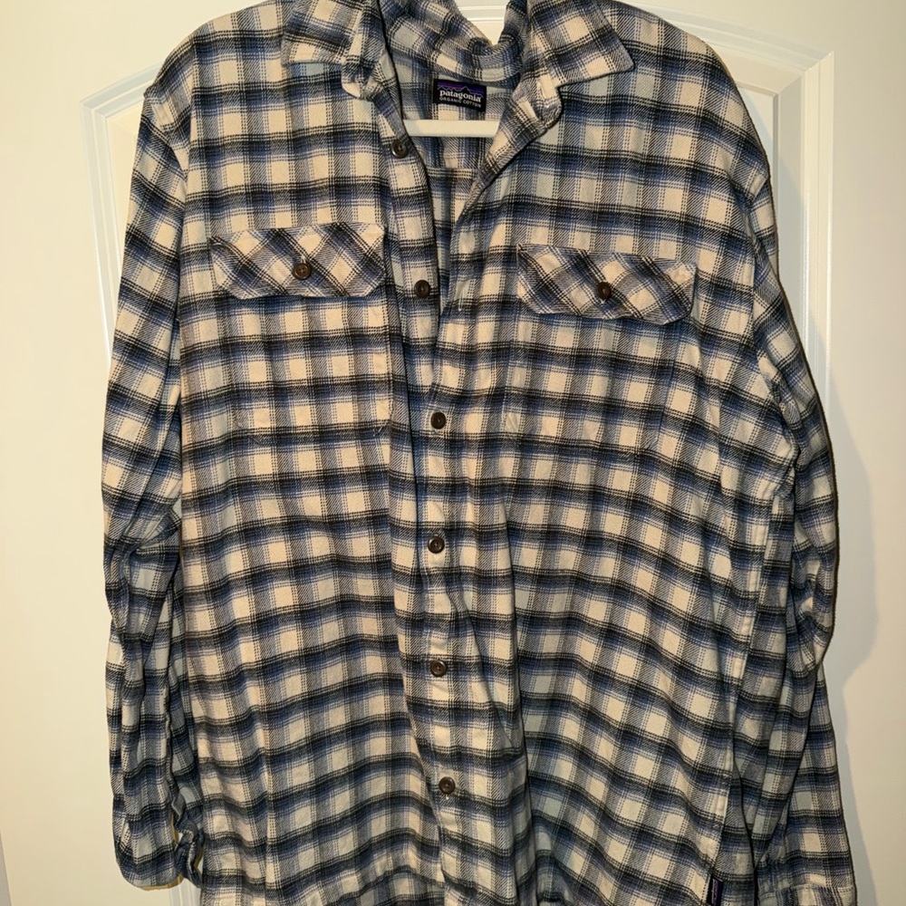 Patagonia Navy and Cream Checkered Shirt